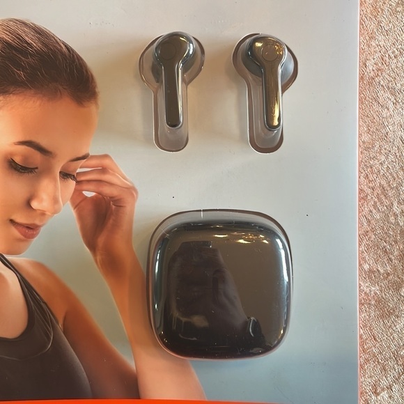 Brand New Wireless Earbuds Bluetooth USB-C Quick Charge Case Waterproof 40 Hour - Picture 2 of 14